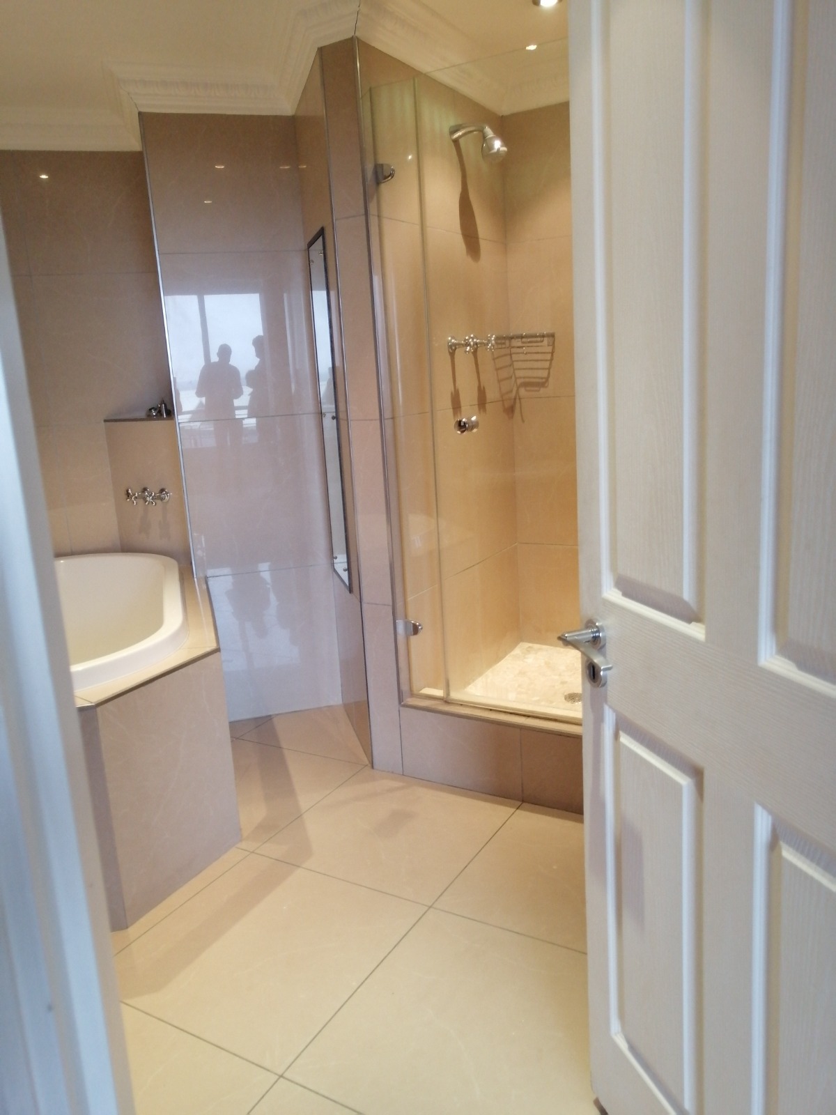 BATHROOM 2 A