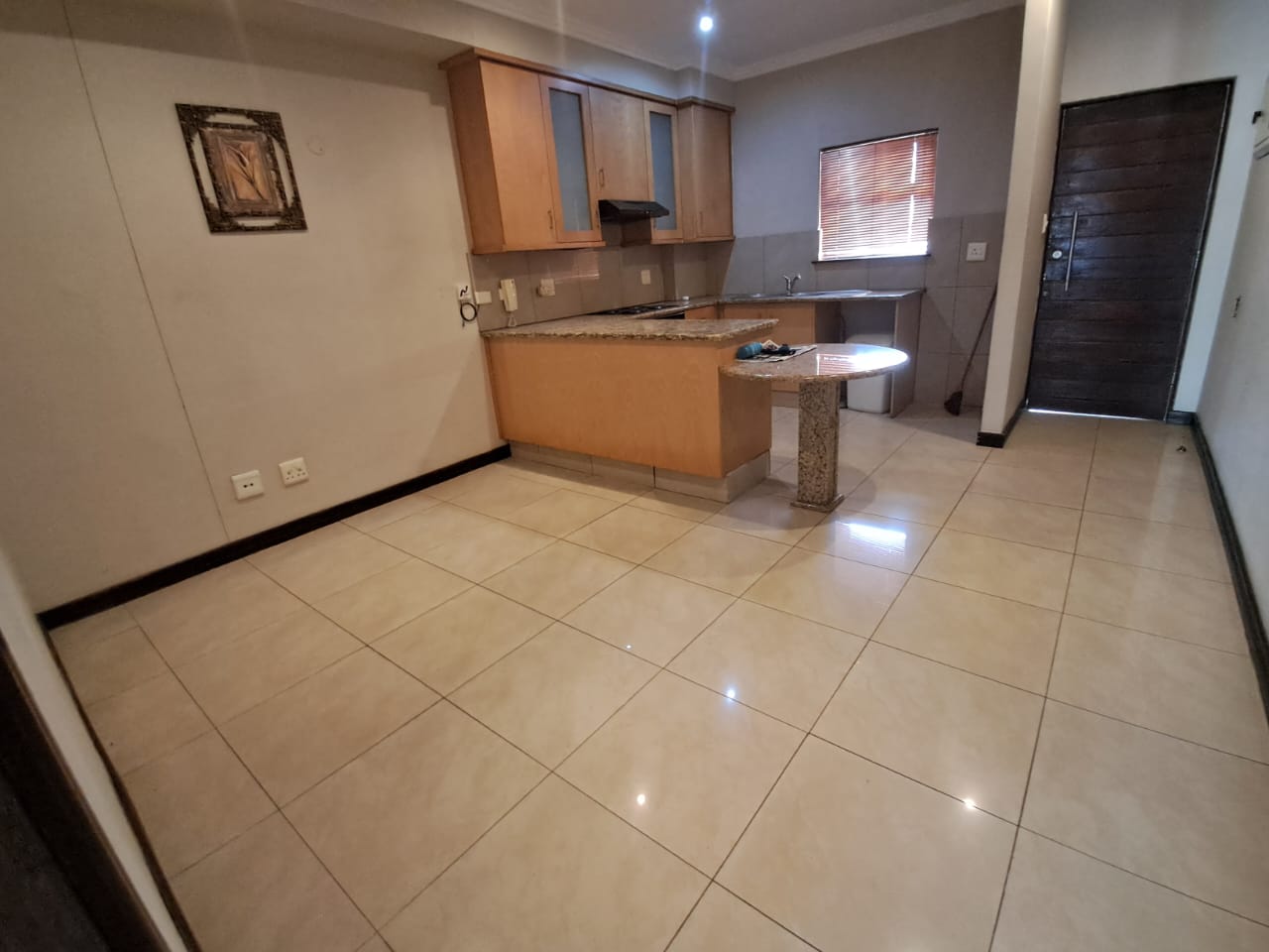 LOUNG KITCHEN AND ENT
